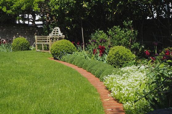 Garden Designer Lilybud Gardens By Design, How Much Does A Landscape Designer Cost Uk