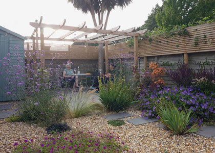 Pocket planting with a seaside feel