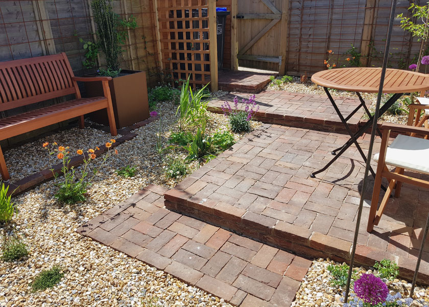 Clay pavers and gravel planting in Shoreham